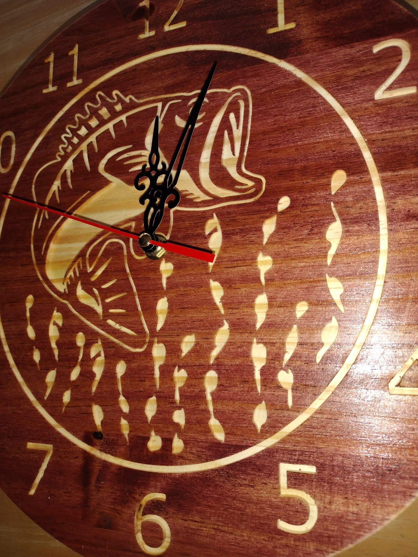 Bass fish clock
